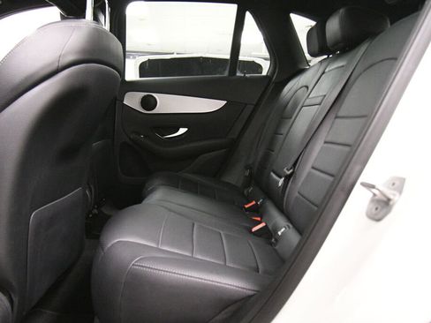 Used 2021 Mercedes-Benz GLC 300 4MATIC image 23