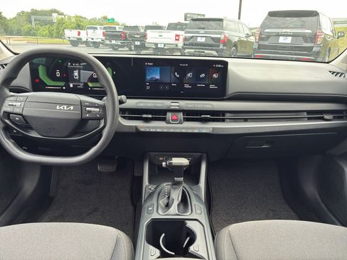 Used 2025 Kia K4 FWD image 24
