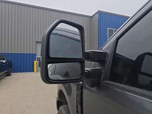 Used 2025 Ford F250 Platinum image 6