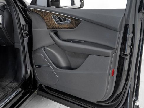 Used 2020 Audi Q7 2.0T Premium Plus w/ Premium Plus Package image 41