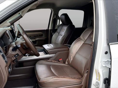 Used 2025 RAM 2500 Limited AWD/4WD image 8