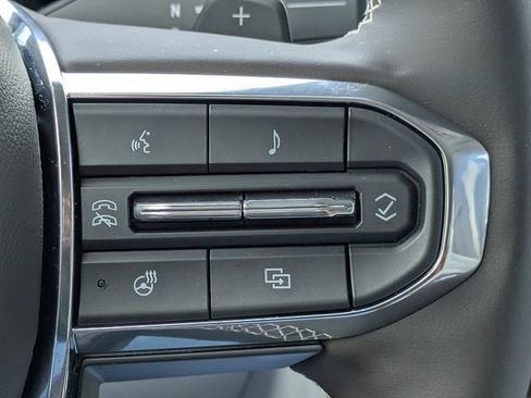 Used 2024 GMC Acadia Denali w/ Super Cruise Package FWD image 28