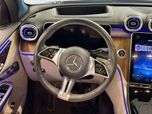 Used 2023 Mercedes-Benz GLC 300 4MATIC image 12