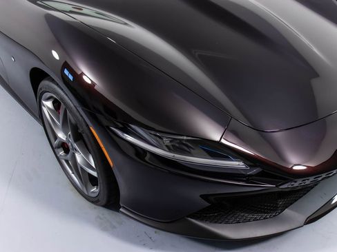 Certified 2025 Ferrari Roma Spider RWD image 12