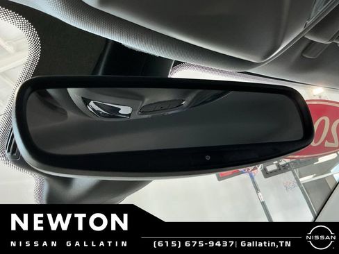 Used 2022 Jeep Compass Trailhawk w/ Trailhawk Convenience Group AWD/4WD image 31
