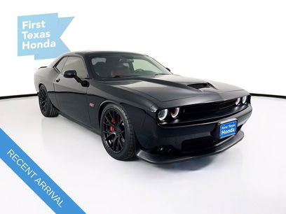 Used 2016 Dodge Challenger SRT w/ Technology Group