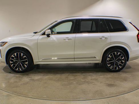 Used 2025 Volvo XC90 B6 Plus AWD/4WD image 2