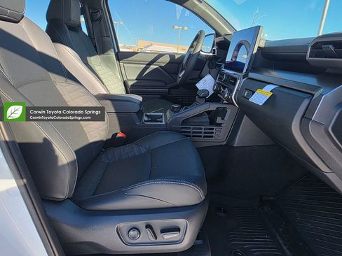 New 2025 Toyota 4Runner TRD Off-Road Premium image 30