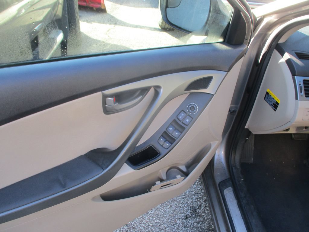 Used 2016 Hyundai Elantra Value Edition FWD image 10