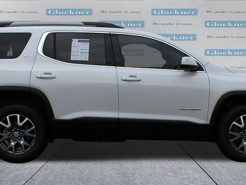 Used 2023 GMC Acadia SLT w/ Preferred Package image 4