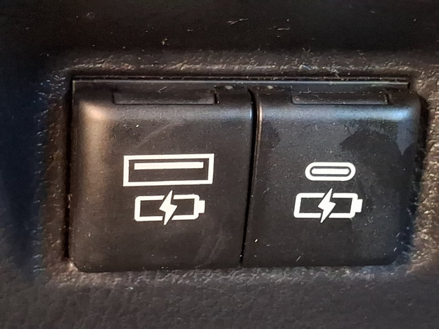 Certified 2025 Toyota Camry LE FWD image 11