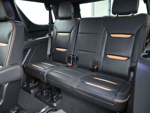 Used 2023 GMC Yukon AT4 w/ Technology Package image 30