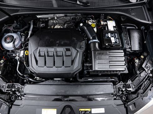 Certified 2024 Audi Q3 2.0T Premium Plus image 23