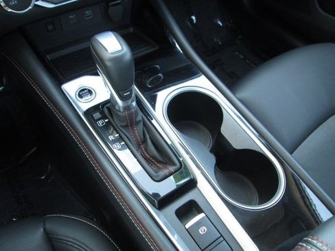 Used 2024 Nissan Altima 2.5 SR w/ SR Premium Package image 17