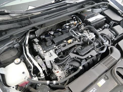 Used 2022 Toyota Corolla SE image 11