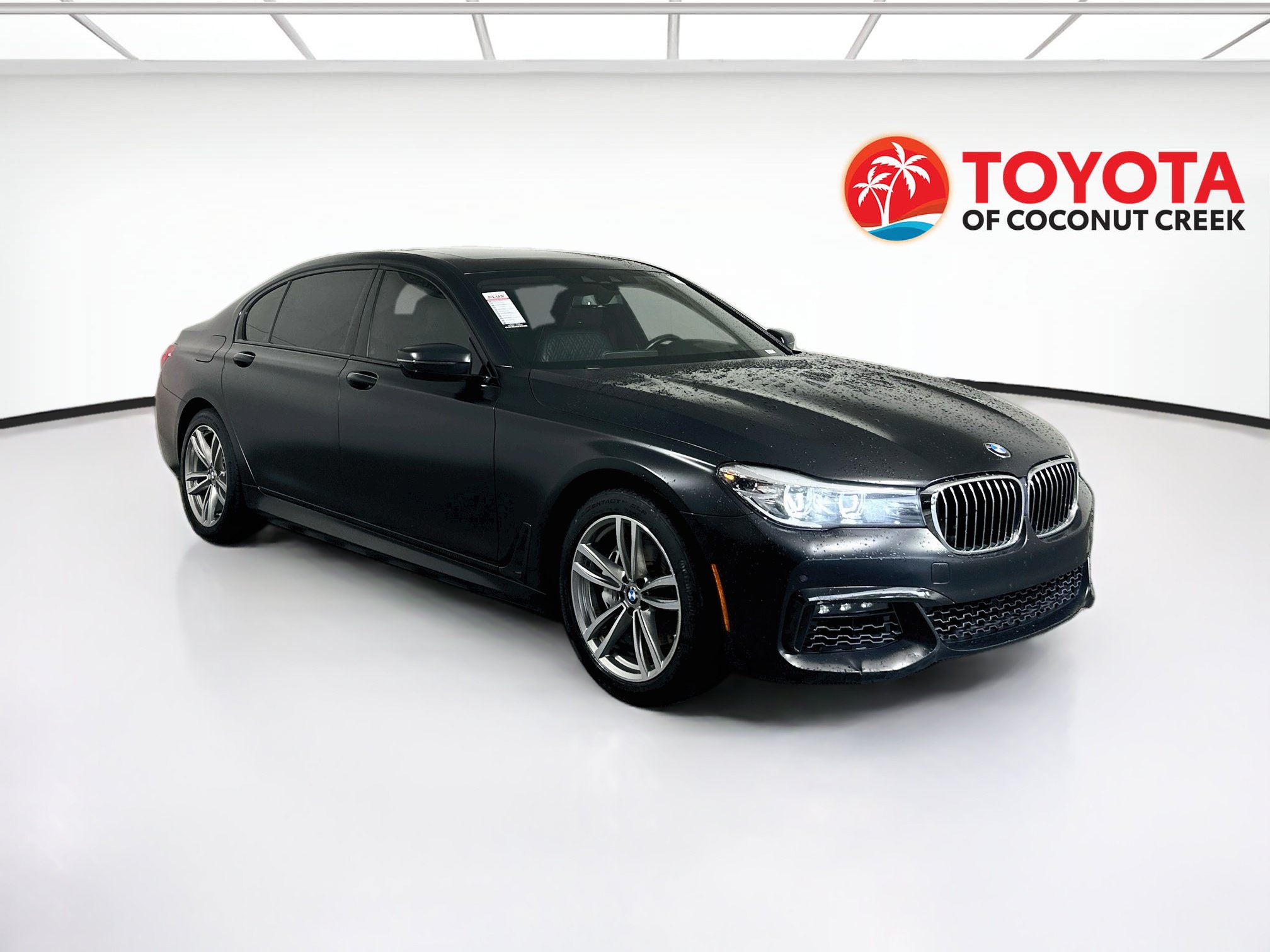 Used 2018 BMW 740i xDrive AWD/4WD image 1