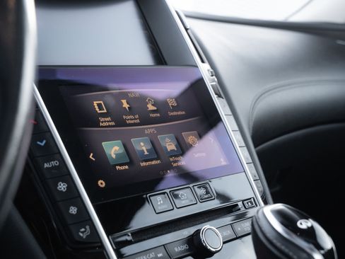 Used 2018 INFINITI Q50 Luxe w/ Essential Package (3.0T Luxe) image 13