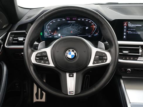 Used 2022 BMW M440i Convertible RWD image 15