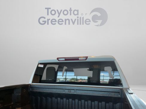 Used 2022 GMC Sierra 1500 SLE AWD/4WD image 32