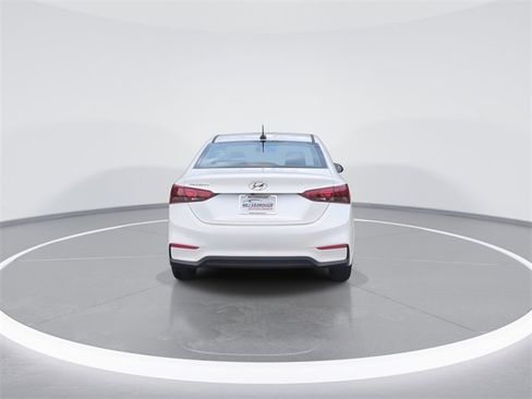 Used 2021 Hyundai Accent SEL image 7