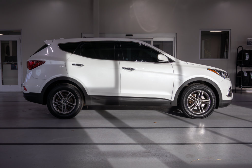 Used 2017 Hyundai Santa Fe Sport AWD/4WD image 6