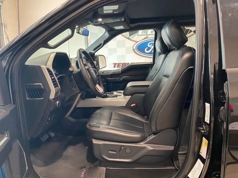 Used 2019 Ford F150 Lariat w/ Equipment Group 502A Luxury AWD/4WD image 11