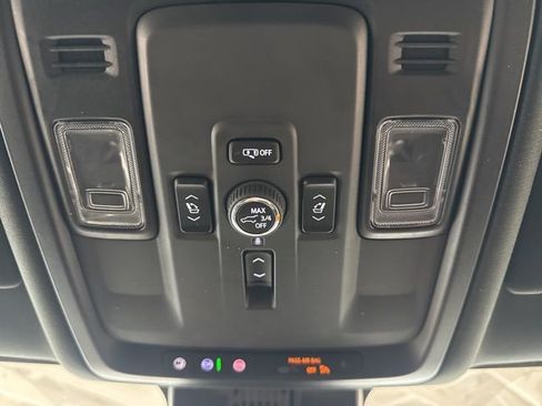 Used 2025 GMC Yukon Denali image 52