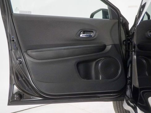 Used 2022 Honda HR-V LX image 19