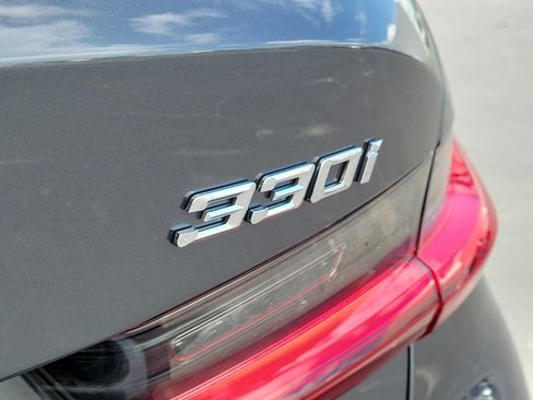 Used 2022 BMW 330i Sedan w/ Convenience Package RWD image 5