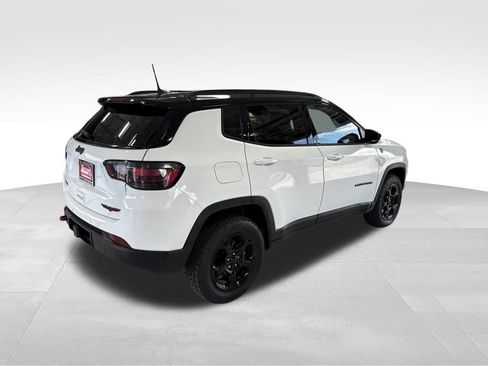 Used 2024 Jeep Compass Trailhawk w/ Trailhawk Elite Group AWD/4WD image 9