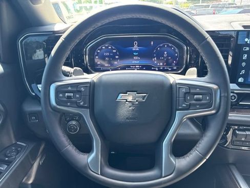 Used 2024 Chevrolet Silverado 1500 LT Trail Boss w/ Convenience Package II AWD/4WD image 18