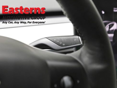 Used 2022 Tesla Model Y Long Range image 13