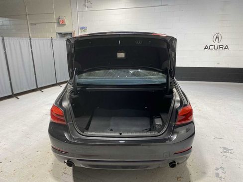 Used 2019 BMW 530e xDrive w/ Convenience Package image 19