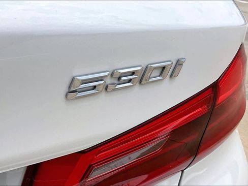 Used 2020 BMW 530i w/ Premium Package RWD image 10