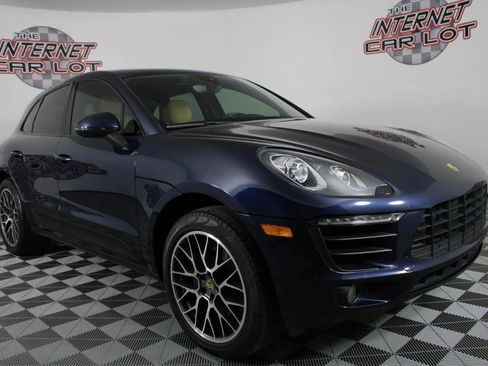 Used 2018 Porsche Macan Sport Edition AWD/4WD image 9