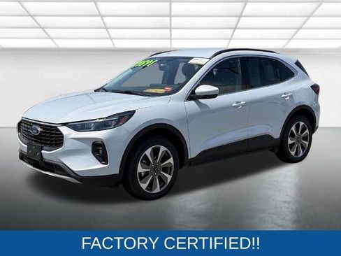 Certified 2025 Ford Escape Platinum AWD/4WD image 4