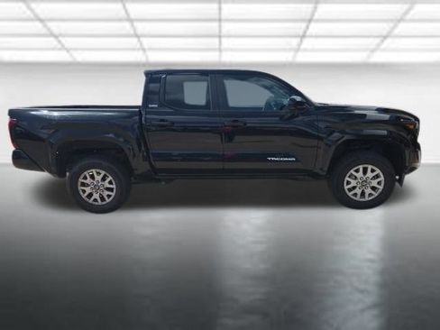 Used 2024 Toyota Tacoma SR5 RWD image 7