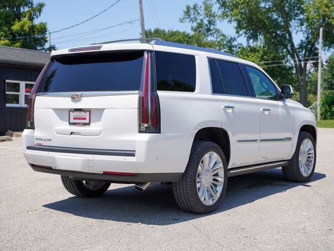 Used 2020 Cadillac Escalade Platinum AWD/4WD image 9