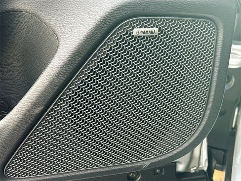 New 2026 Mitsubishi Outlander SE image 19