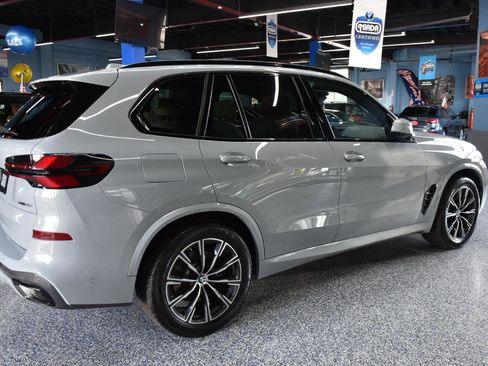 Used 2024 BMW X5 xDrive40i w/ M Sport Package AWD/4WD image 3