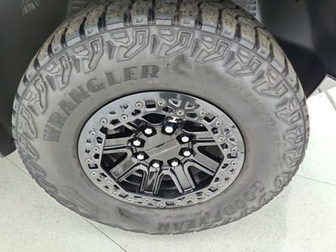 Used 2024 GMC Hummer EV 3X w/ Omega Edition image 55