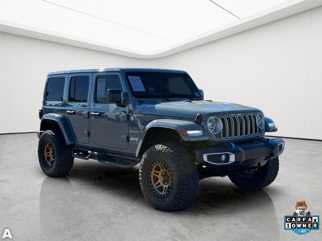 Used 2024 Jeep Wrangler Unlimited Sahara w/ Technology Group AWD/4WD image 8