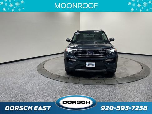 Certified 2022 Ford Explorer XLT w/ Equipment Group 202A image 3