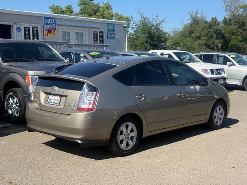 Used 2005 Toyota Prius FWD image 6