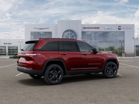 New 2026 Jeep Grand Cherokee Limited w/ Limited Altitude Package AWD/4WD image 4