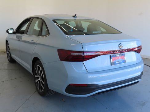 New 2026 Volkswagen Jetta SE FWD image 6