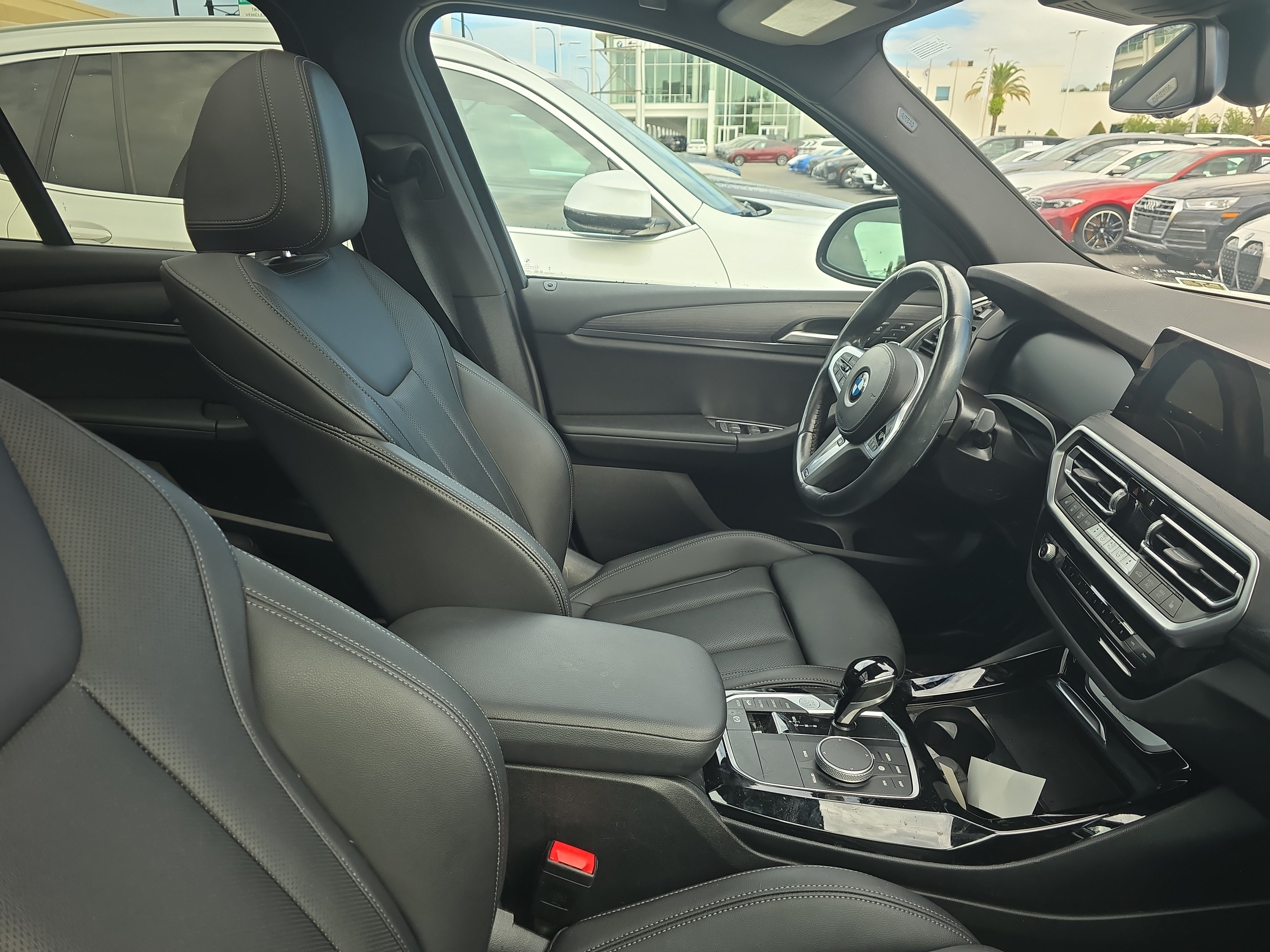 Used 2024 BMW X3 xDrive30i w/ M Sport Package AWD/4WD image 4