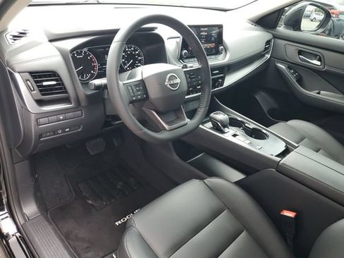 Used 2026 Nissan Rogue SV w/ SV Premium Package FWD image 25