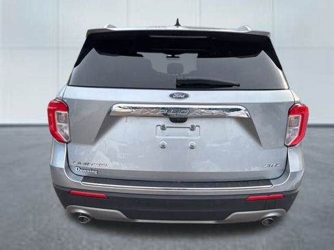Used 2023 Ford Explorer Limited image 3