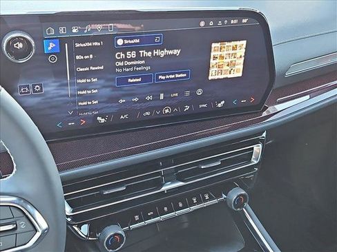 New 2026 Chevrolet Traverse Z71 w/ Driver Confidence Package AWD/4WD image 12